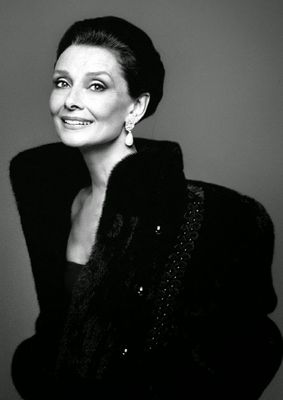 Audrey Hepburn later in life.jpg